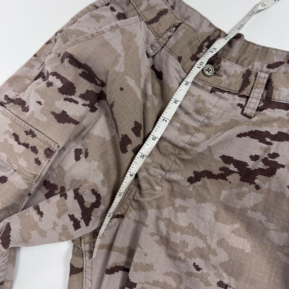 ❌SOLD❌ Tan Camo Straight-Leg Cargo Pants - Picture 6 of 7